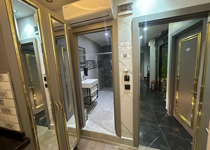 Taksim Larissa Hotel Suites