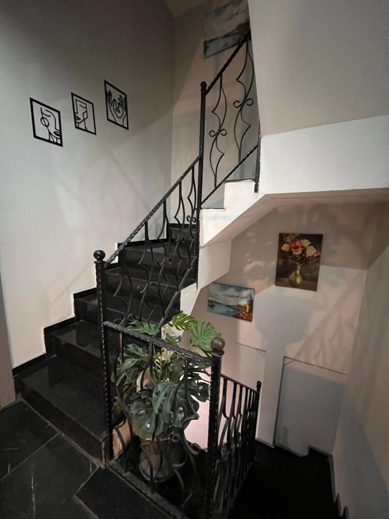 Taksim Larissa 2* Istanboel