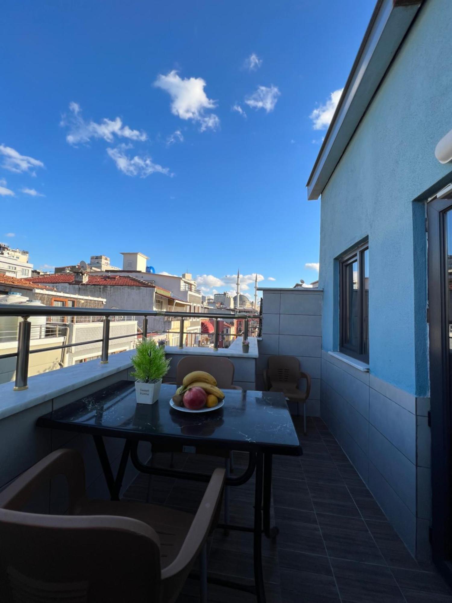Taksim Larissa Апарт-готель