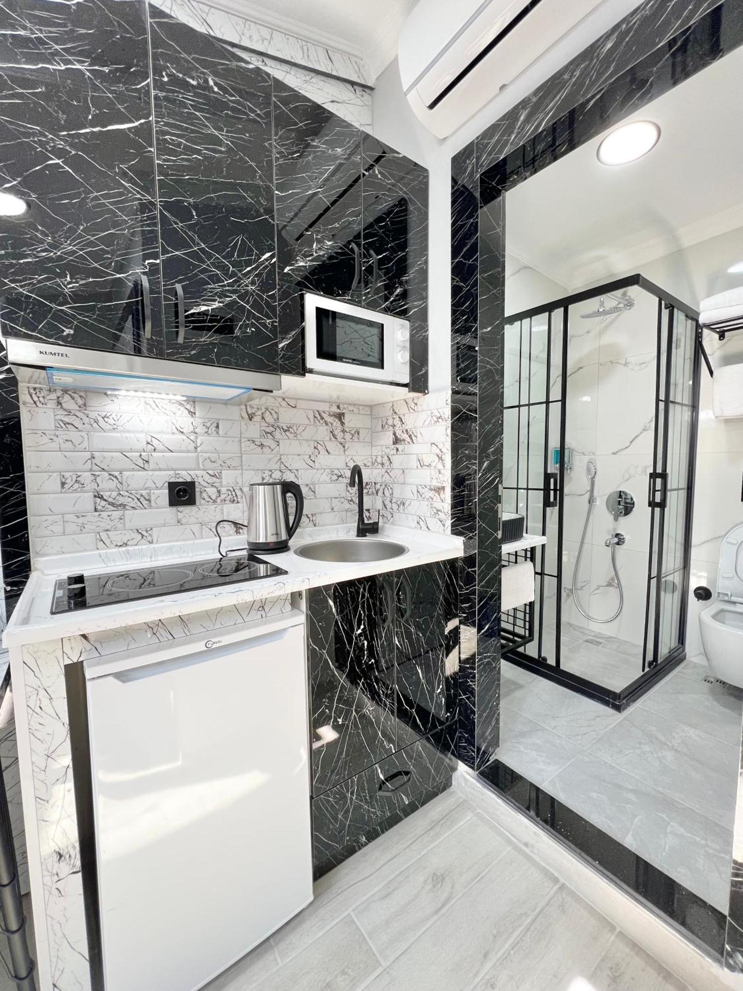 Taksim Larissa Апарт-готель 2*