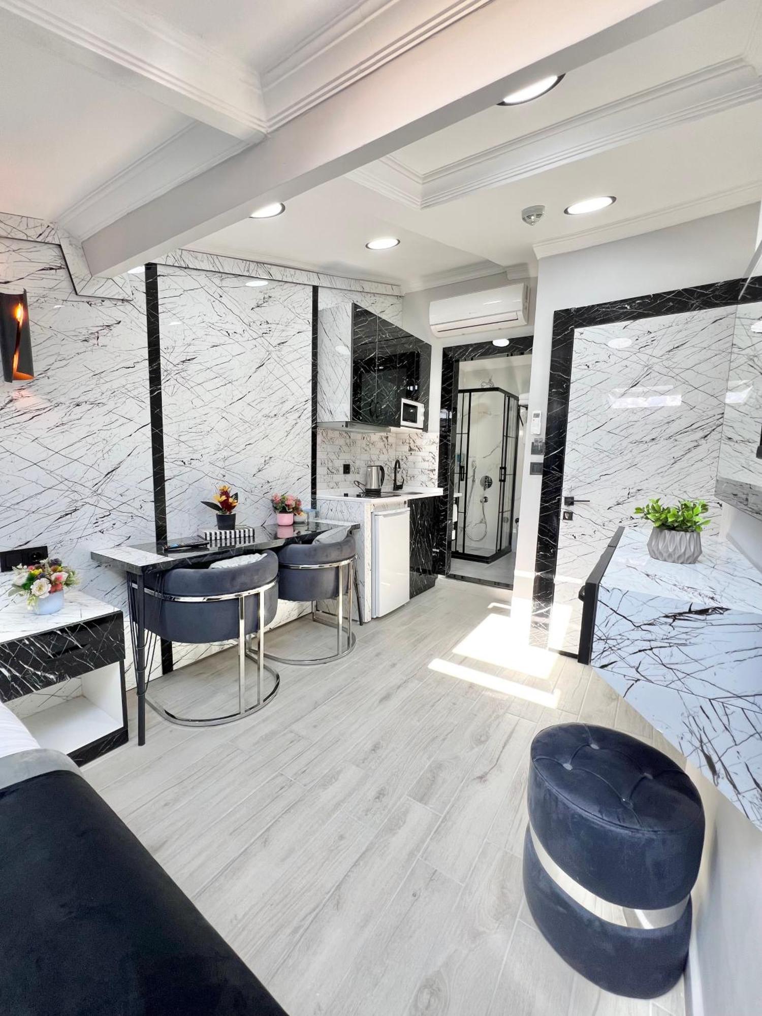 Апарт-готель Taksim Larissa 2*